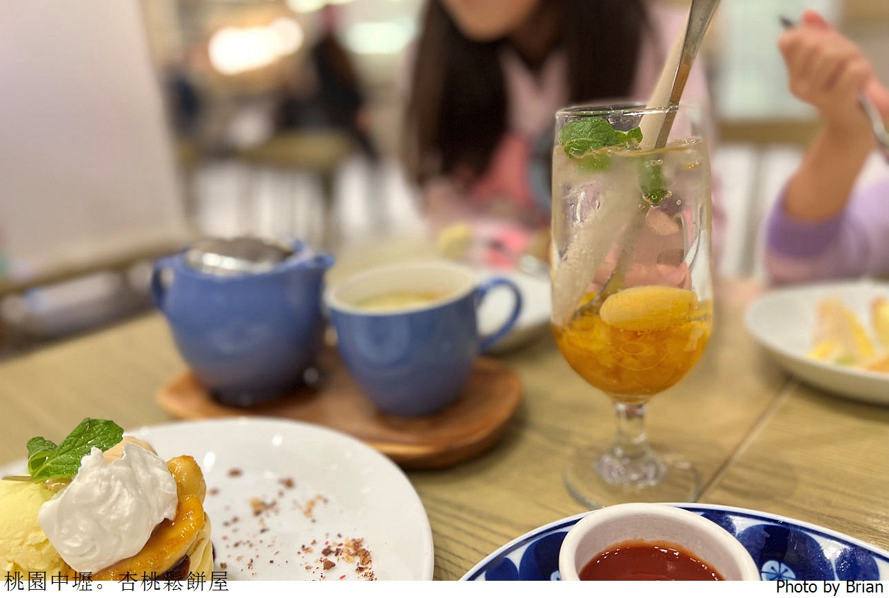 桃園大江杏桃鬆餅屋。大江購物中心日式下午茶甜點咖啡店