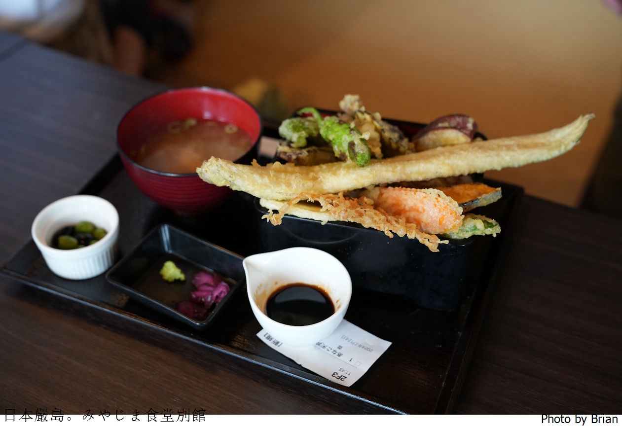 日本廣島嚴島美食みやじま食堂別館。嚴島渡輪站旁大份量好吃鰻魚飯新鮮生蠔