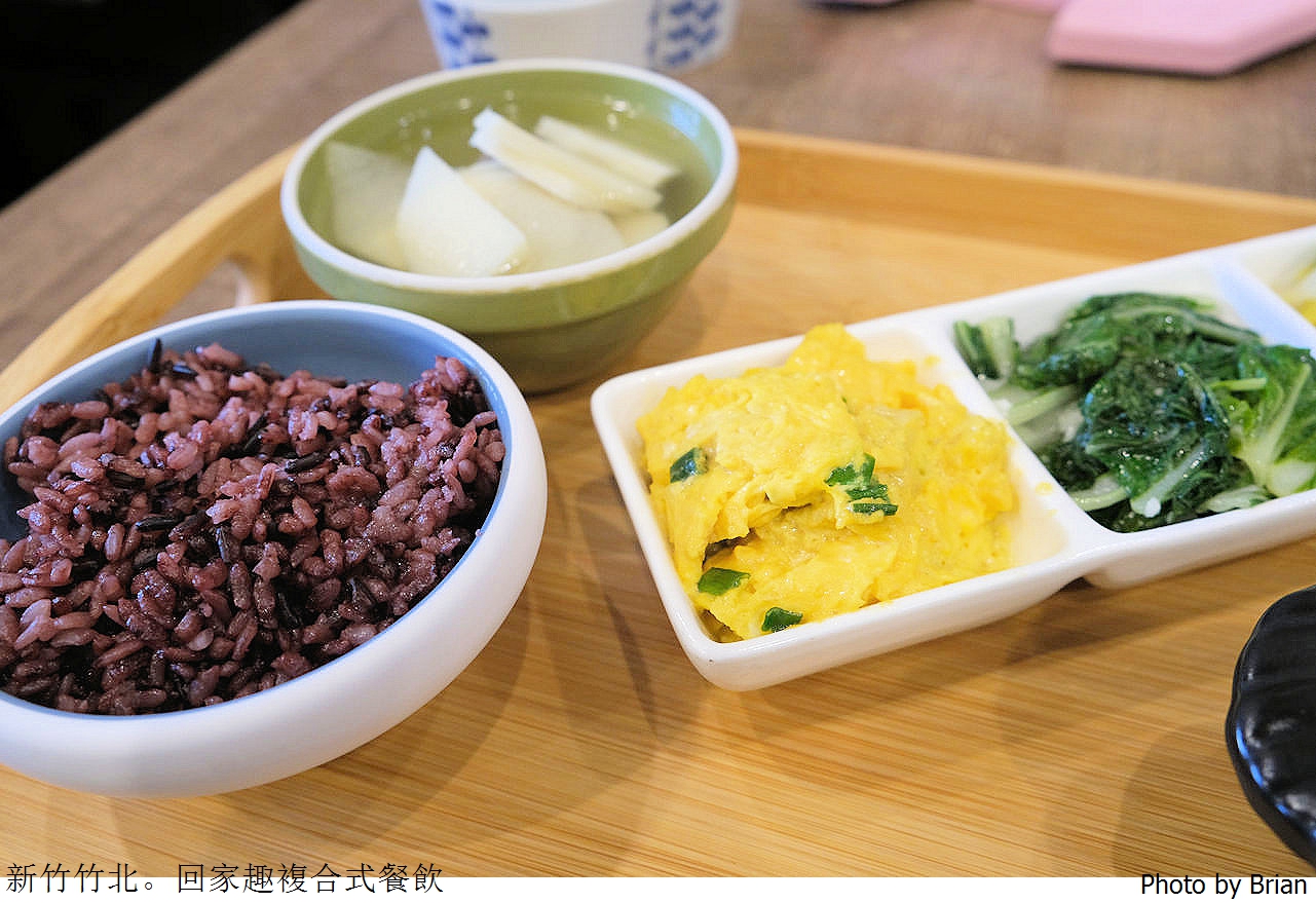 新竹竹北美食回家趣複合式餐飲。童書、兒童遊戲區，高CP值親子餐廳