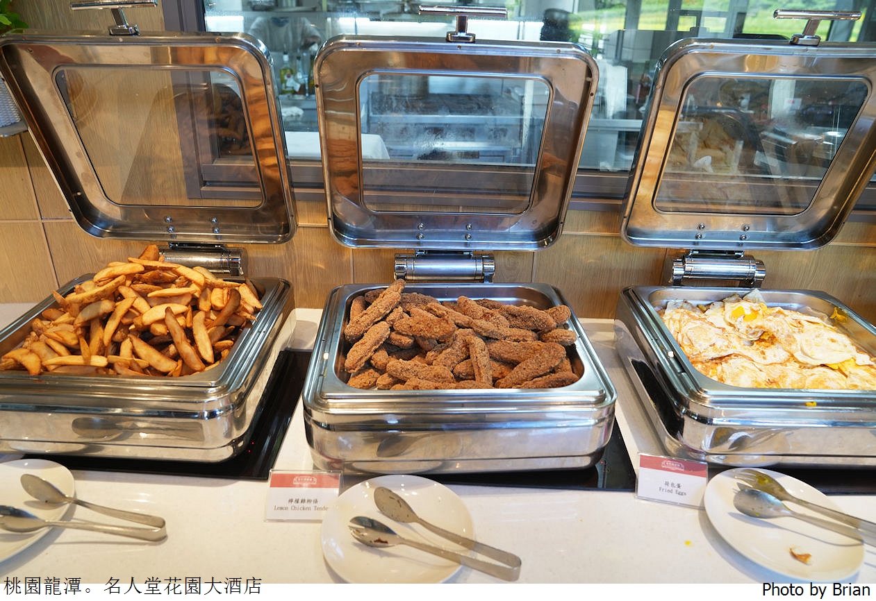 桃園龍潭名人堂花園大飯店。桃園人氣親子飯店泳池兒童遊戲區