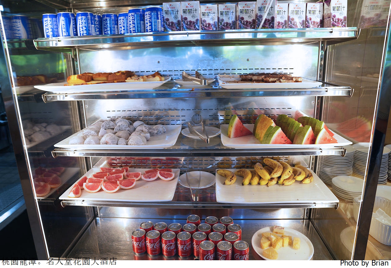 桃園龍潭名人堂花園大飯店。桃園人氣親子飯店泳池兒童遊戲區