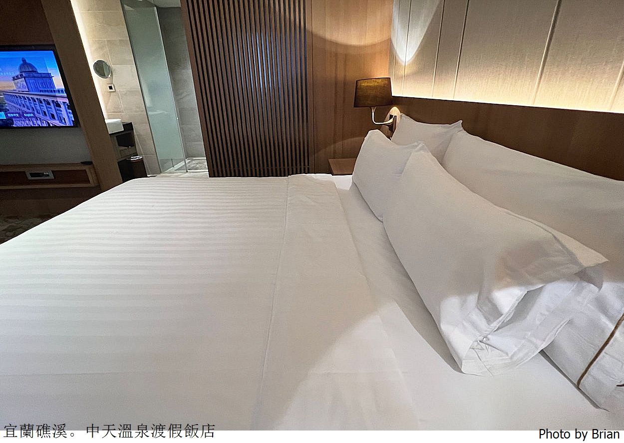 宜蘭礁溪住宿中天溫泉渡假飯店。300坪溫泉水療SPA、室內兒童遊戲區