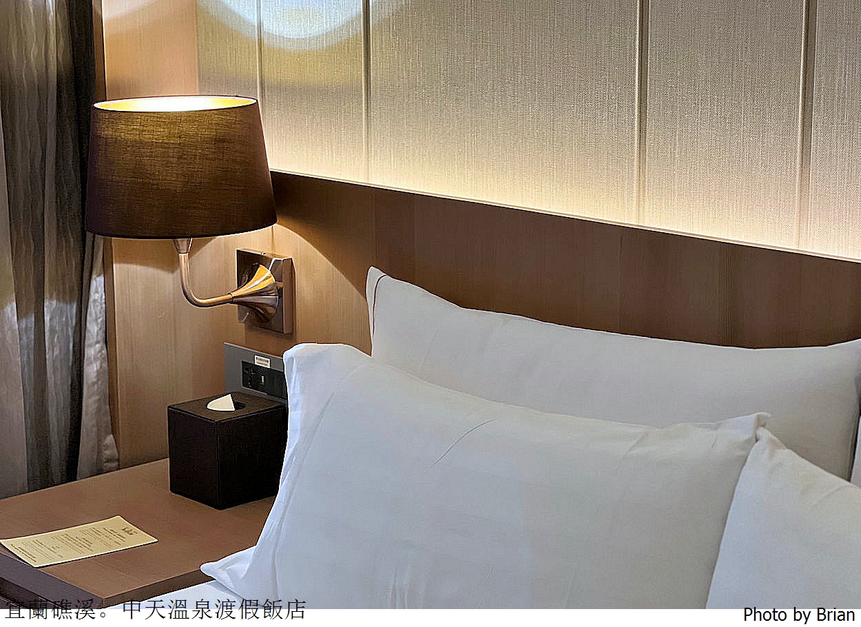 宜蘭礁溪住宿中天溫泉渡假飯店。300坪溫泉水療SPA、室內兒童遊戲區