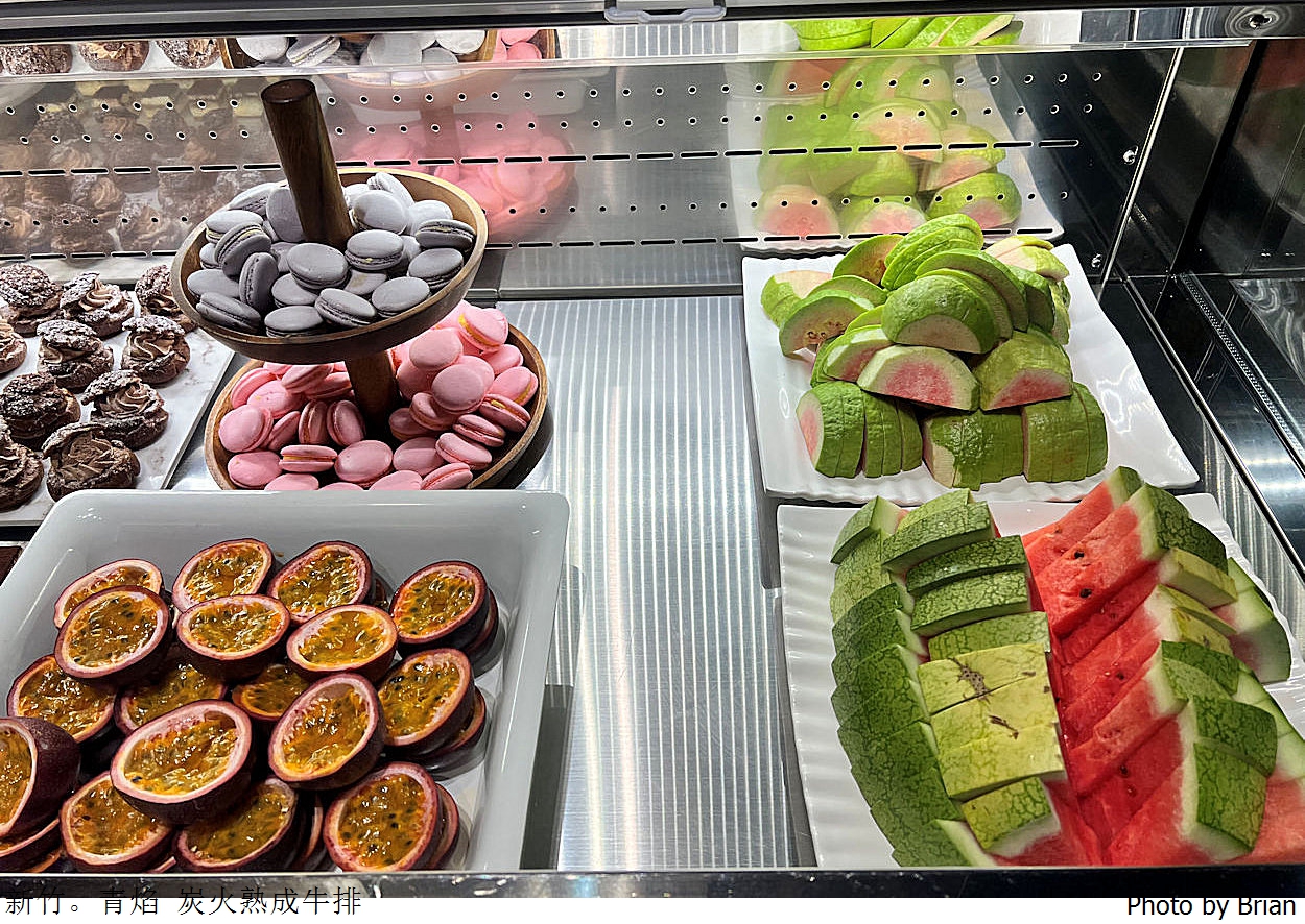 新竹美食青焰炭火熟成牛排。路易莎旗下牛排 Buffet 半自助吧吃到飽