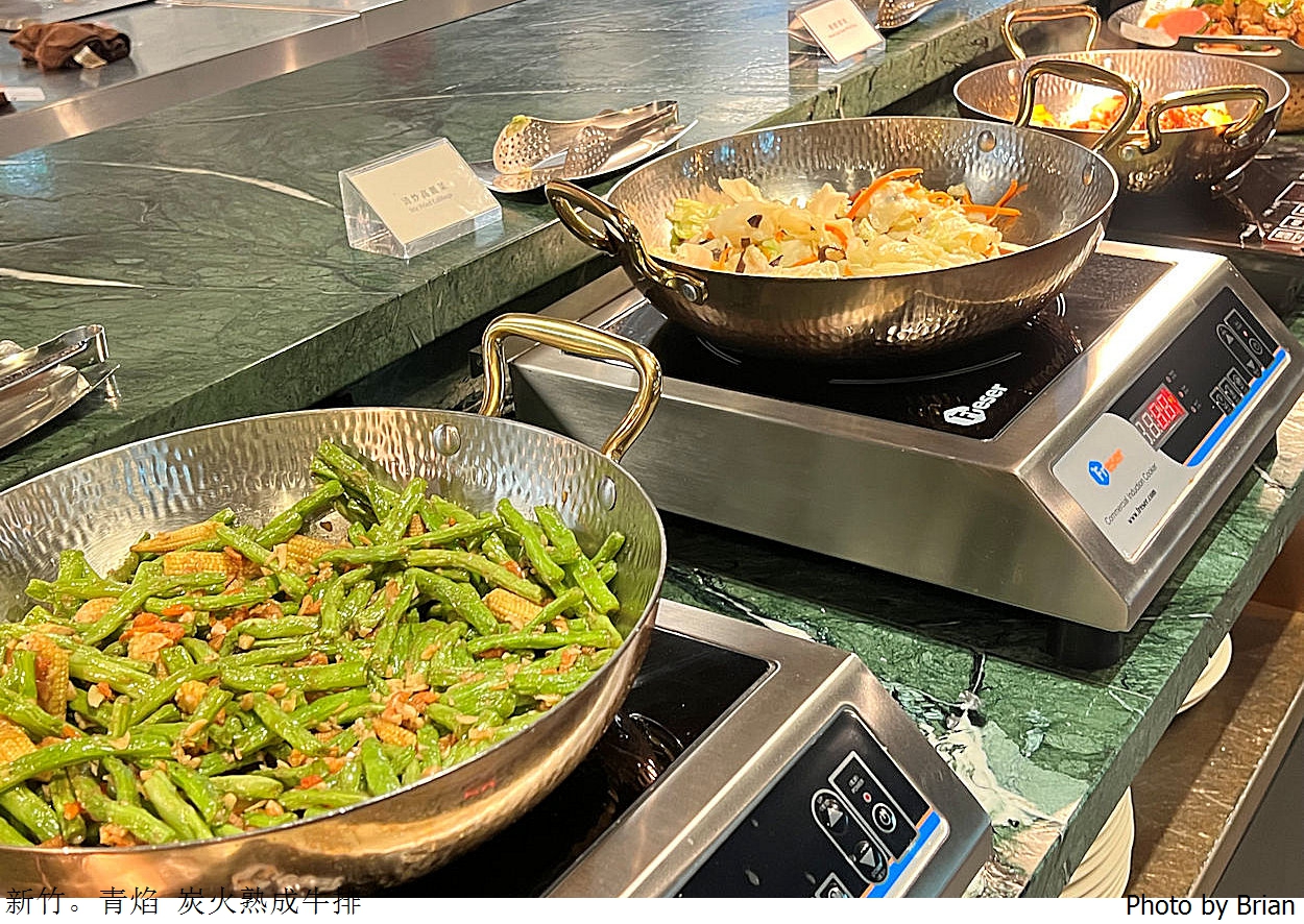 新竹美食青焰炭火熟成牛排。路易莎旗下牛排 Buffet 半自助吧吃到飽