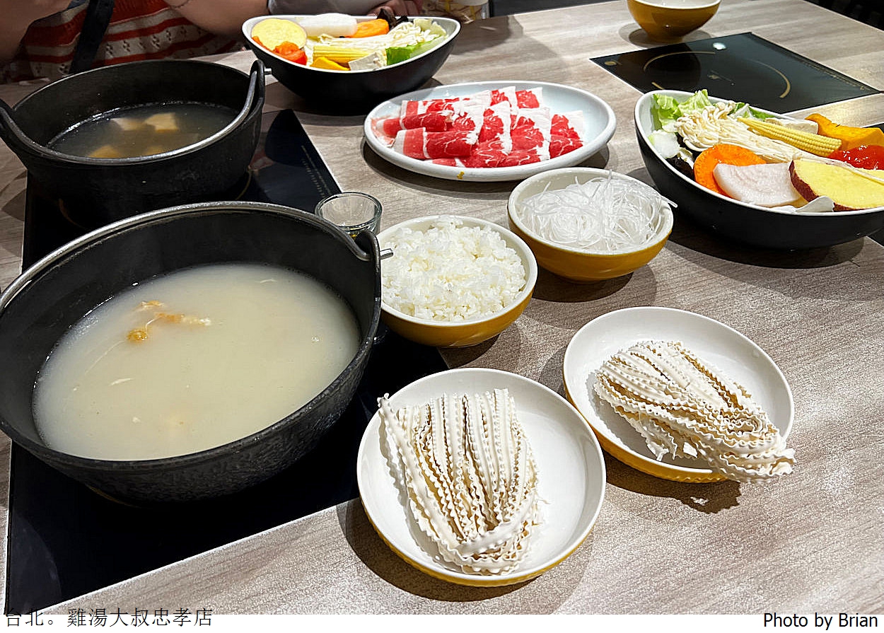 台北雞湯大叔忠孝店 Broth Master。台北大巨蛋旁巷弄中連鎖火鍋餐廳