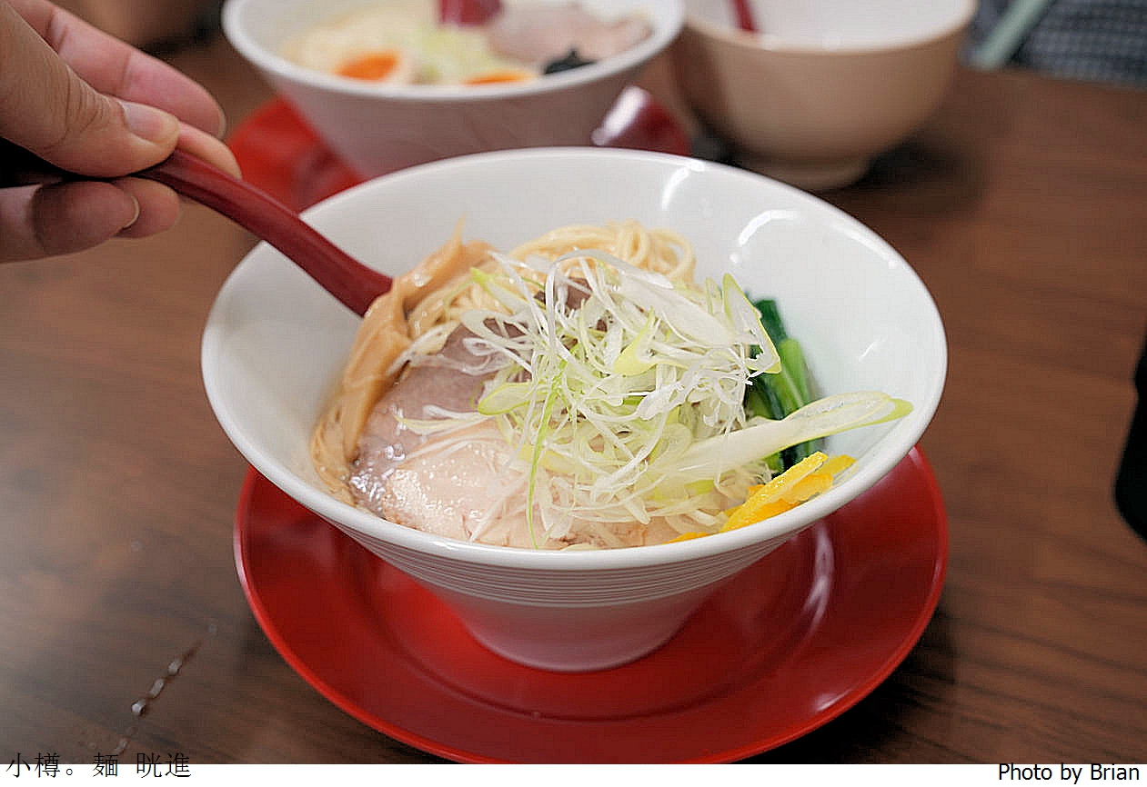 北海道小樽美食麵晄進。小樽車站附近家庭式平價拉麵 北海道小樽美食麵晄進。小樽車站附近家庭式平價拉麵