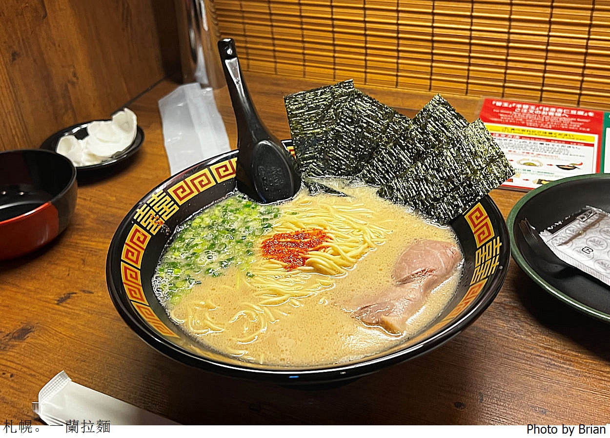 北海道札幌薄野美食一蘭拉麵。台灣人最愛一蘭拉麵開門就排隊 北海道札幌薄野美食一蘭拉麵。台灣人最愛一蘭拉麵開門就排隊