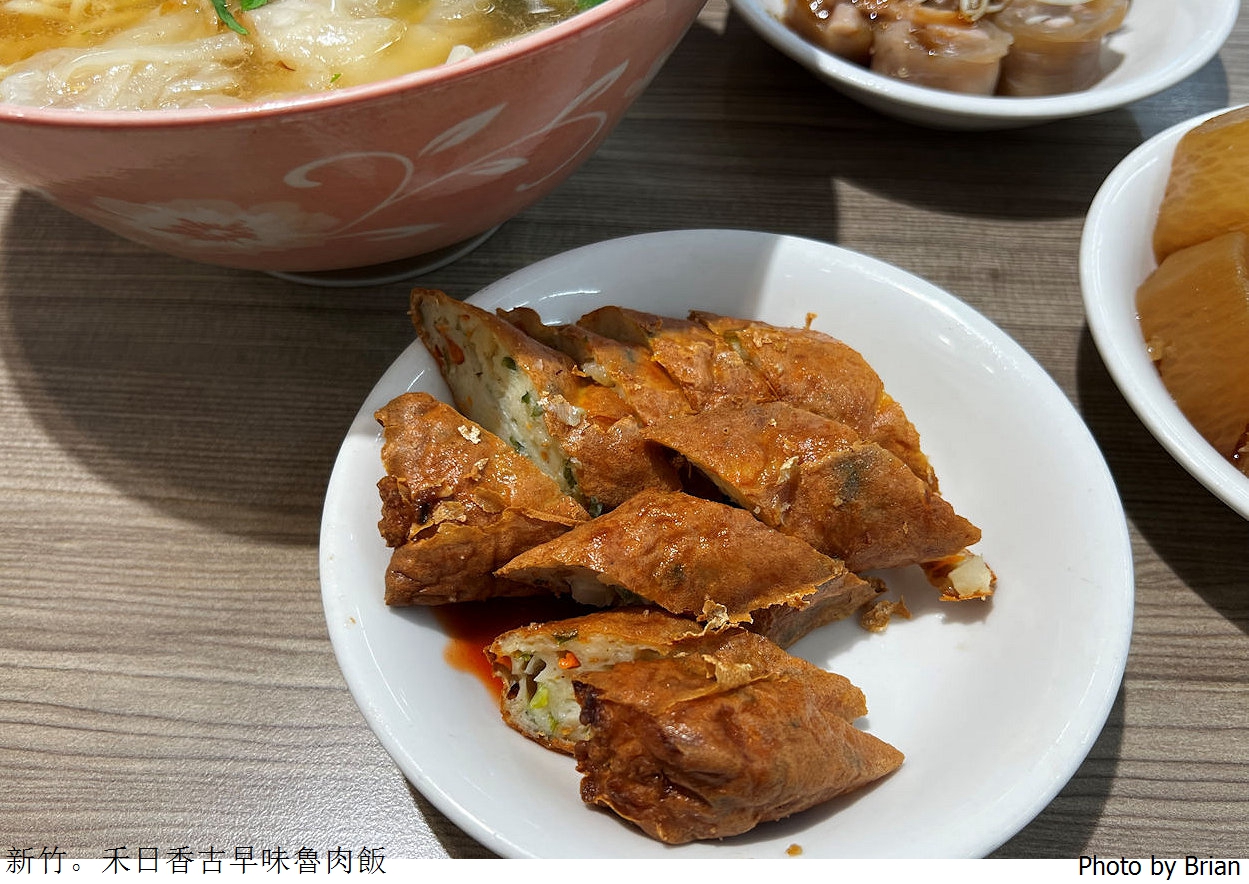 新竹小吃美食禾日香古早味魯肉飯。米其林推薦太陽蛋魯肉飯