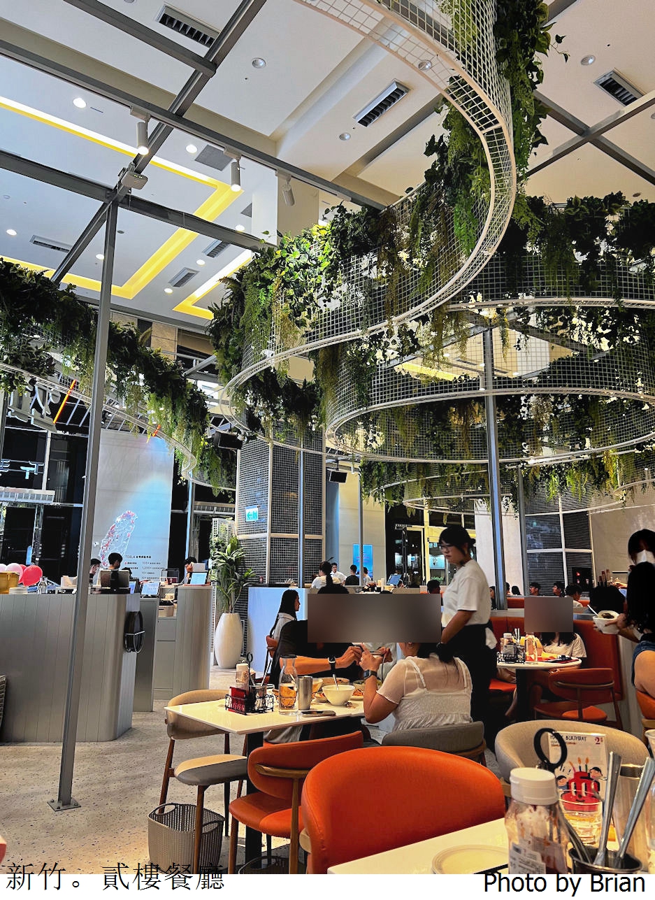 新竹美食貳樓巨城店。從新莊街轉進巨城一樓網美餐廳 新竹美食貳樓巨城店。從新莊街轉進巨城一樓網美餐廳