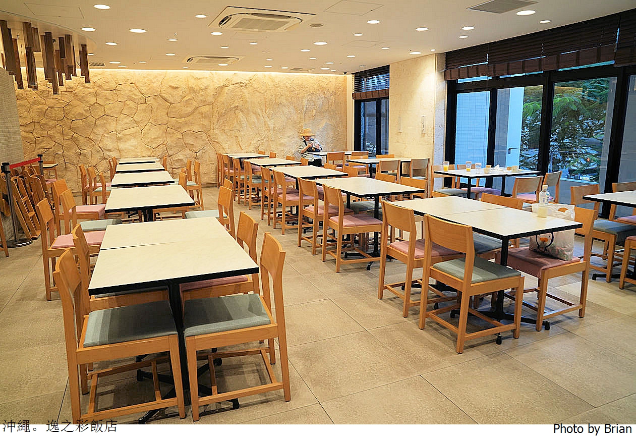 沖繩國際通住宿推薦逸之彩飯店。飲料冰品無限供應拉麵宵夜免費吃 沖繩國際通住宿推薦逸之彩飯店。飲料冰品無限供應拉麵宵夜免費吃