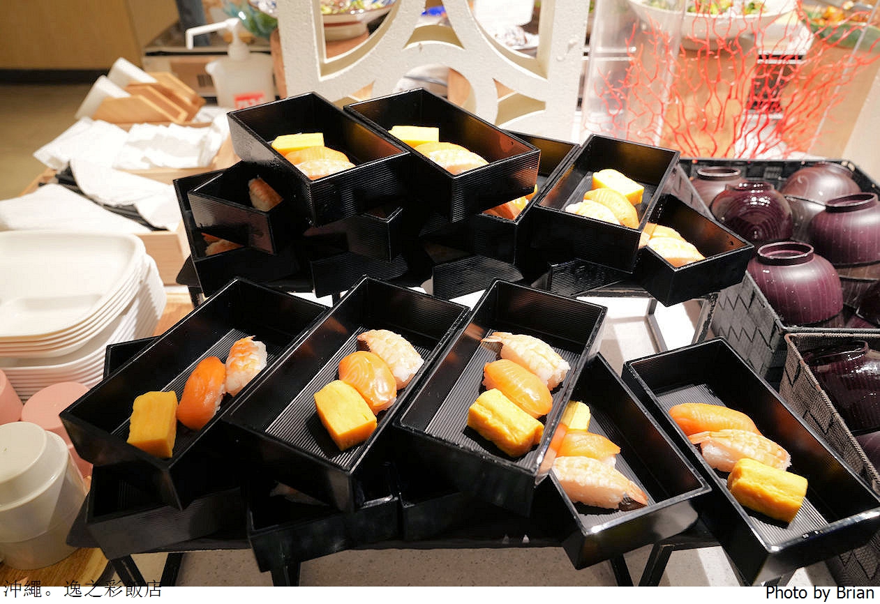 沖繩國際通住宿推薦逸之彩飯店。飲料冰品無限供應拉麵宵夜免費吃 沖繩國際通住宿推薦逸之彩飯店。飲料冰品無限供應拉麵宵夜免費吃