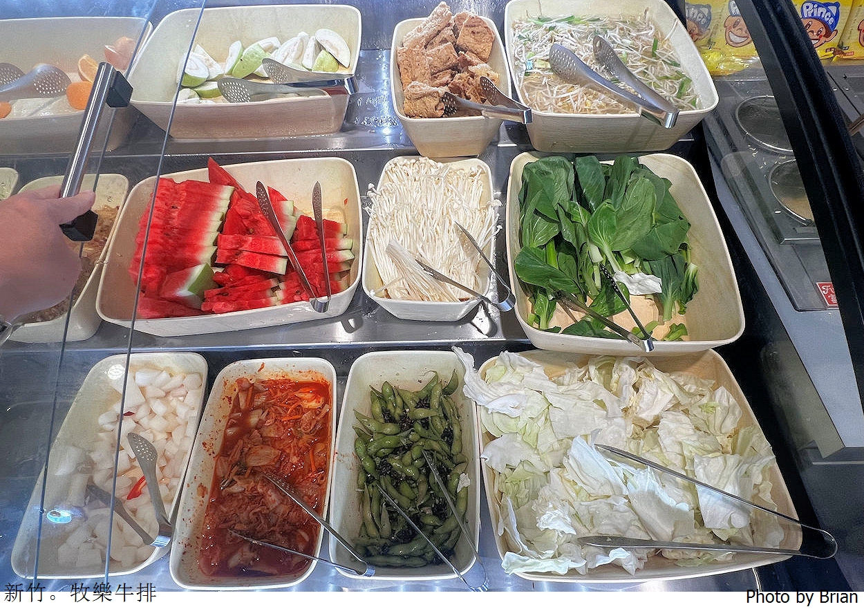 新竹平價牛排牧樂牛排。巨城附近價格平實豐富自助吧牛排館