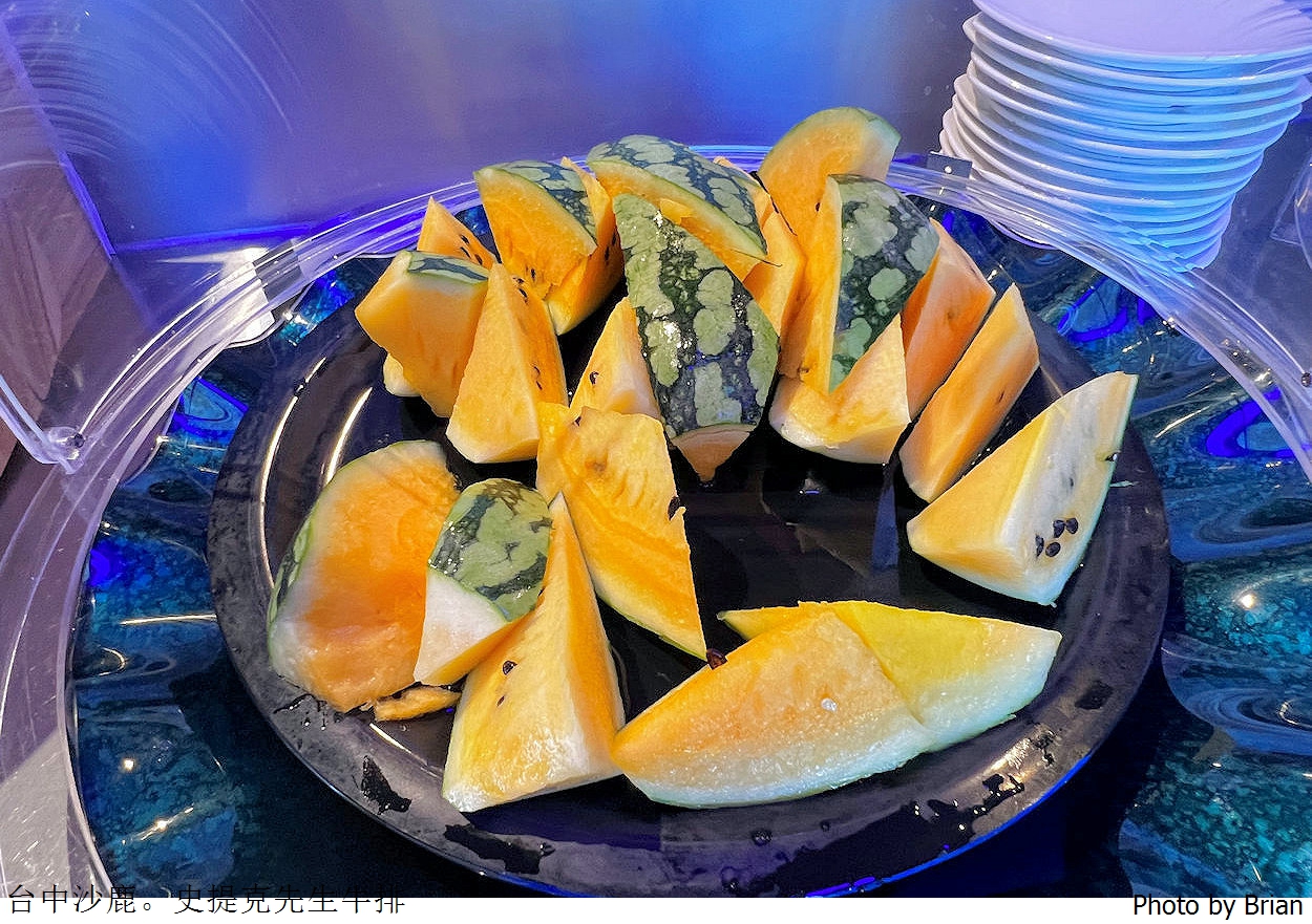 台中沙鹿美食史堤克先生牛排沙鹿店。好吃牛排搭配半自助飲料甜點吧