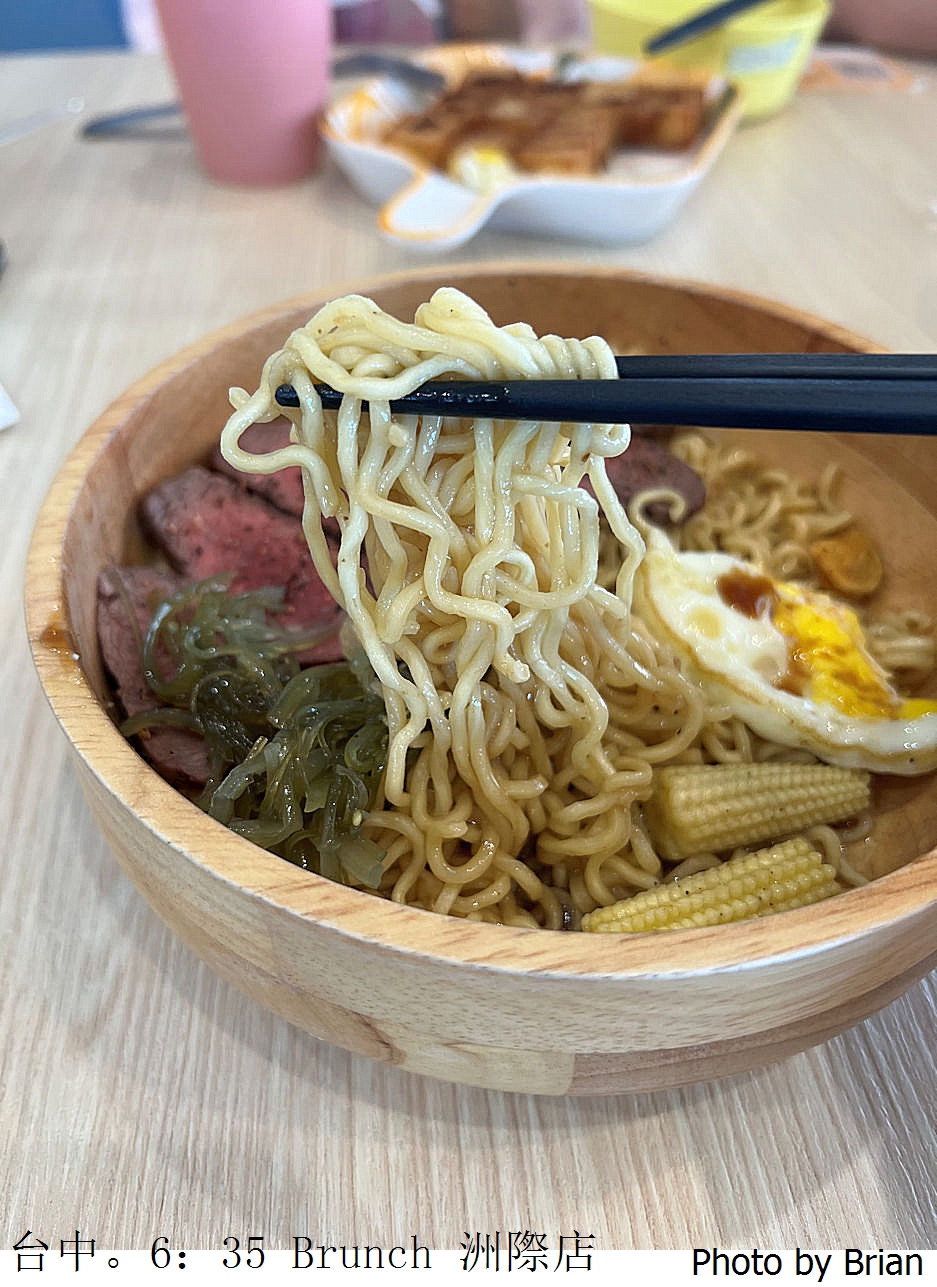 台中美食早午餐 6:35 Brunch。洲際棒球場旁特色炒泡麵 台中美食早午餐 6:35 Brunch。洲際棒球場旁特色炒泡麵