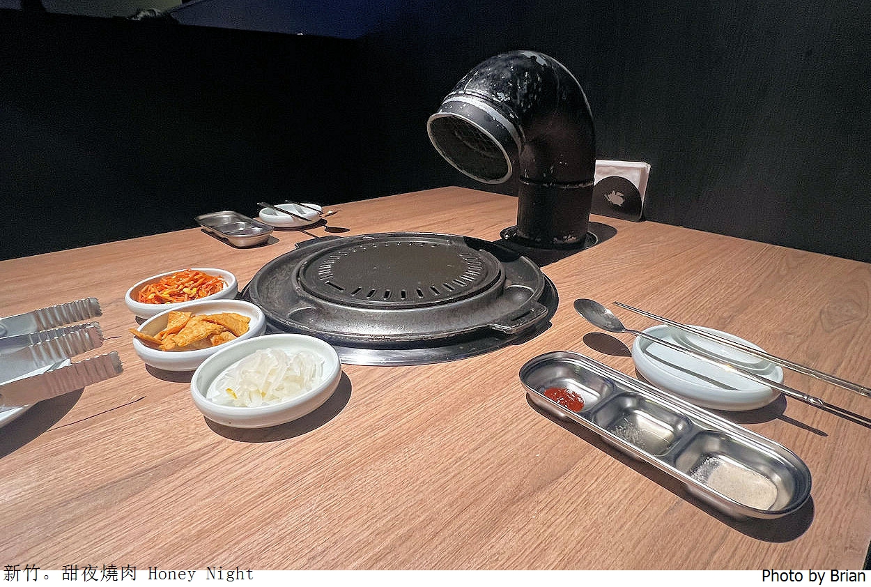 新竹韓國烤肉甜夜燒肉 Honey Night。園區正門口巷弄中的網美韓式燒肉店 新竹韓國烤肉甜夜燒肉 Honey Night。園區正門口巷弄中的網美韓式燒肉店