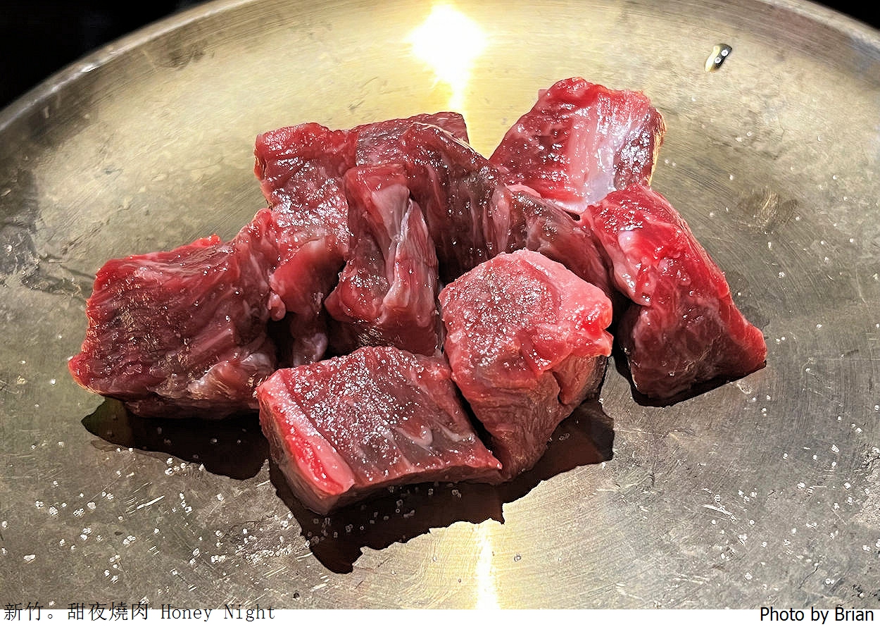 新竹韓國烤肉甜夜燒肉 Honey Night。園區正門口巷弄中的網美韓式燒肉店 新竹韓國烤肉甜夜燒肉 Honey Night。園區正門口巷弄中的網美韓式燒肉店