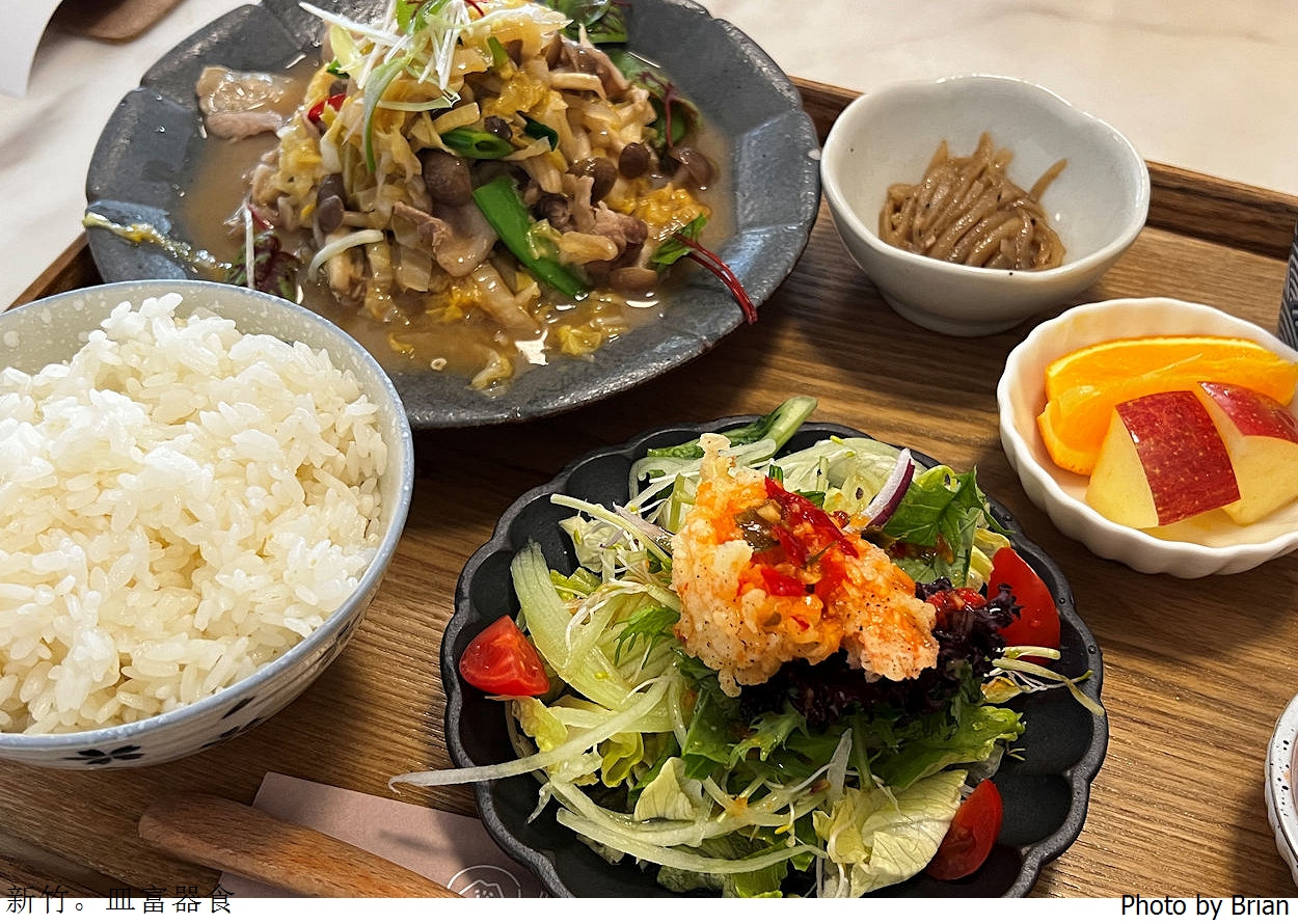 新竹巨城美食皿富器食。新竹米其林推薦個人簡餐