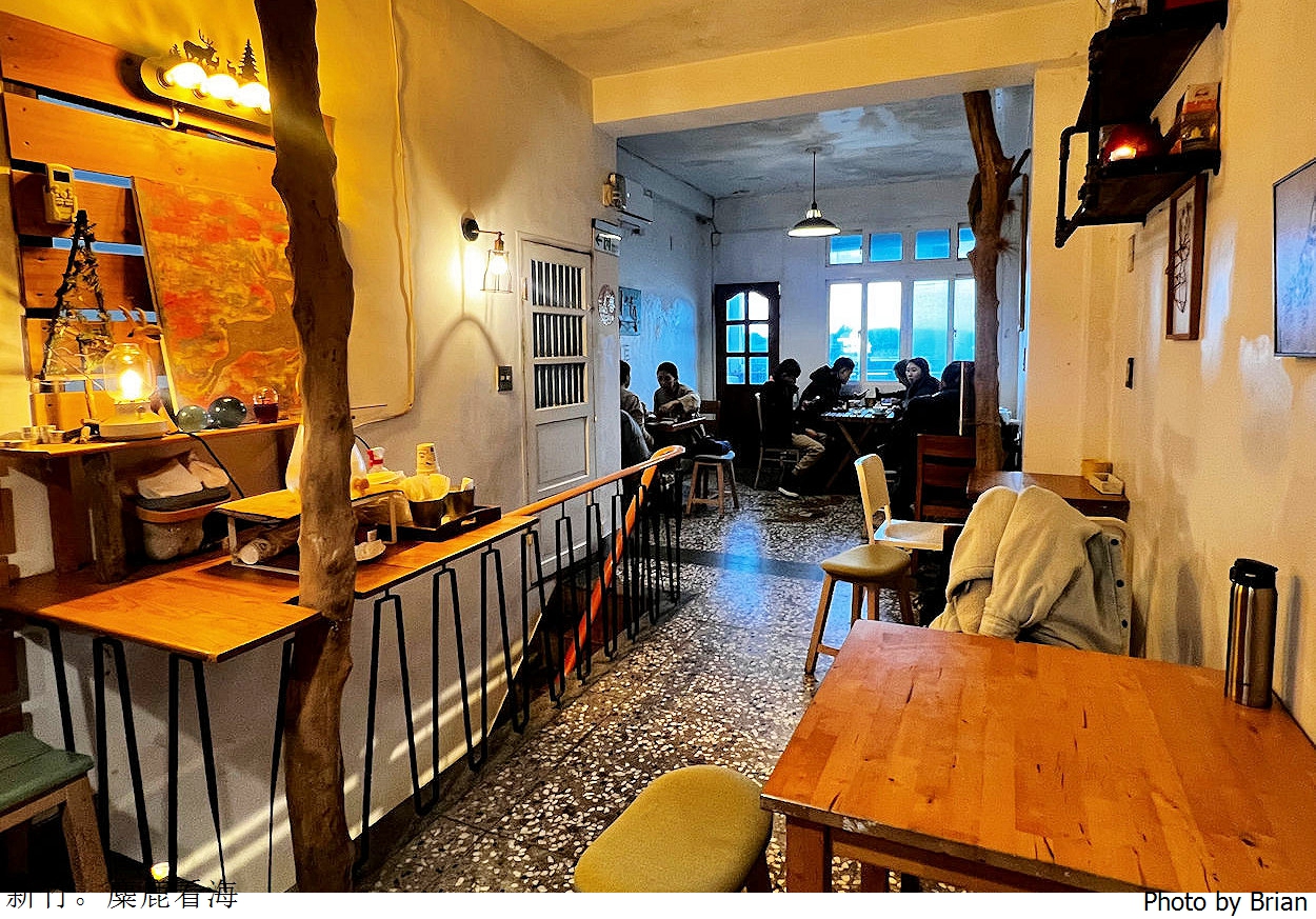 新竹南寮麋鹿看海咖啡店。假日限定南寮海邊咖啡好吃千層甜點店