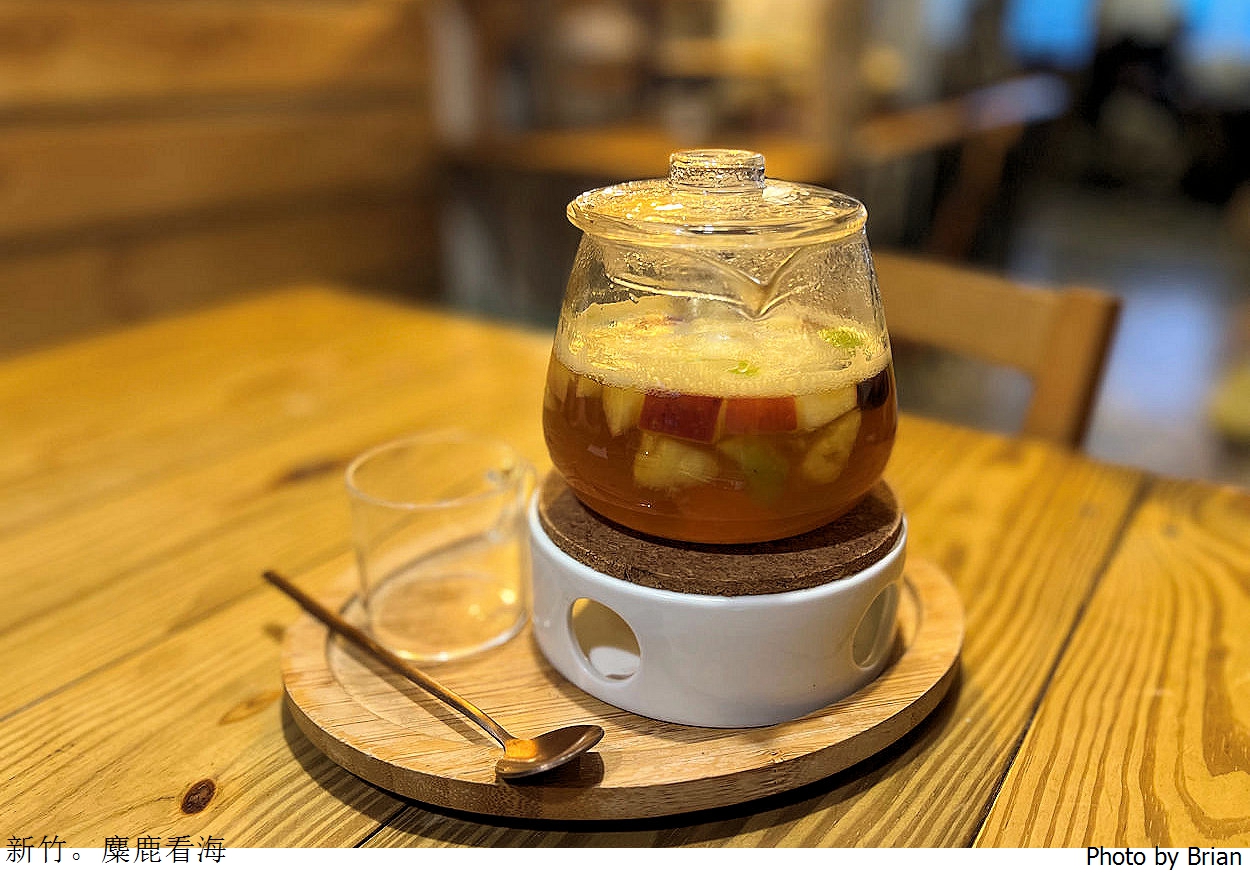 新竹南寮麋鹿看海咖啡店。假日限定南寮海邊咖啡好吃千層甜點店 新竹南寮麋鹿看海咖啡店。假日限定南寮海邊咖啡好吃千層甜點店
