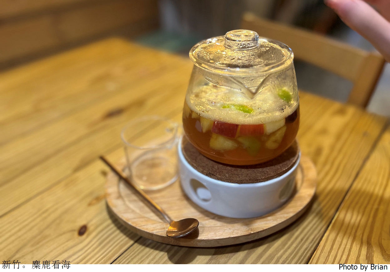 新竹南寮麋鹿看海咖啡店。假日限定南寮海邊咖啡好吃千層甜點店 新竹南寮麋鹿看海咖啡店。假日限定南寮海邊咖啡好吃千層甜點店