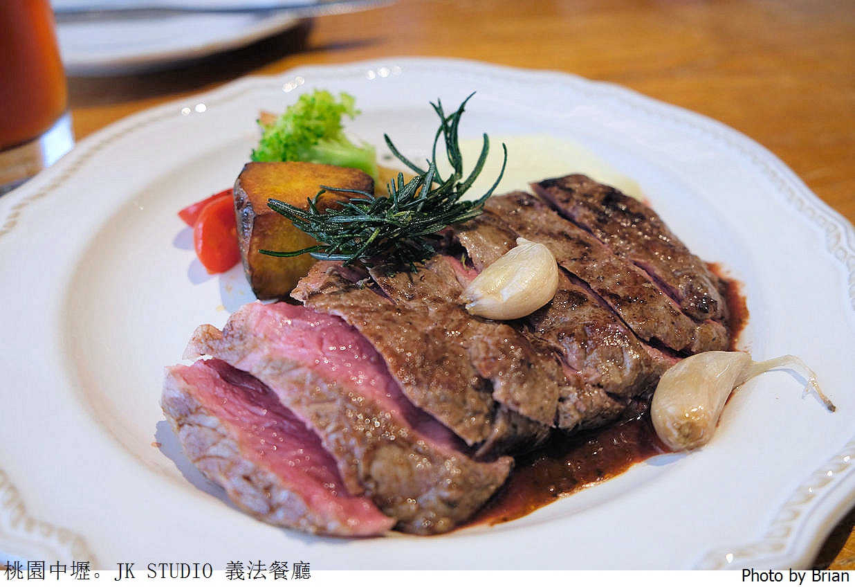 桃園華泰名品城美食 JK Studio 義法餐廳。高質感好吃義法料理