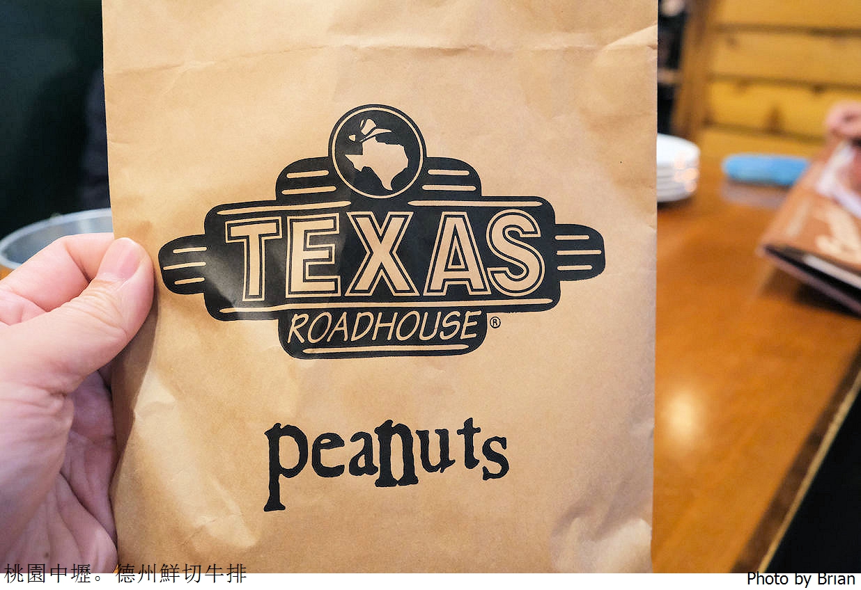 桃園青埔 Texas Roadhouse 德州鮮切牛排。道地美式牛排超大漢堡