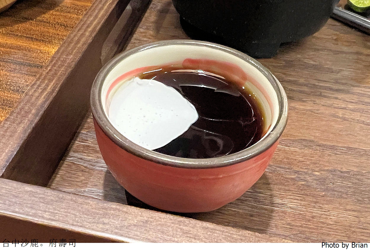 台中沙鹿日式料理府壽司。濃厚日式風格新鮮生魚片丼飯 台中沙鹿日式料理府壽司。濃厚日式風格新鮮生魚片丼飯