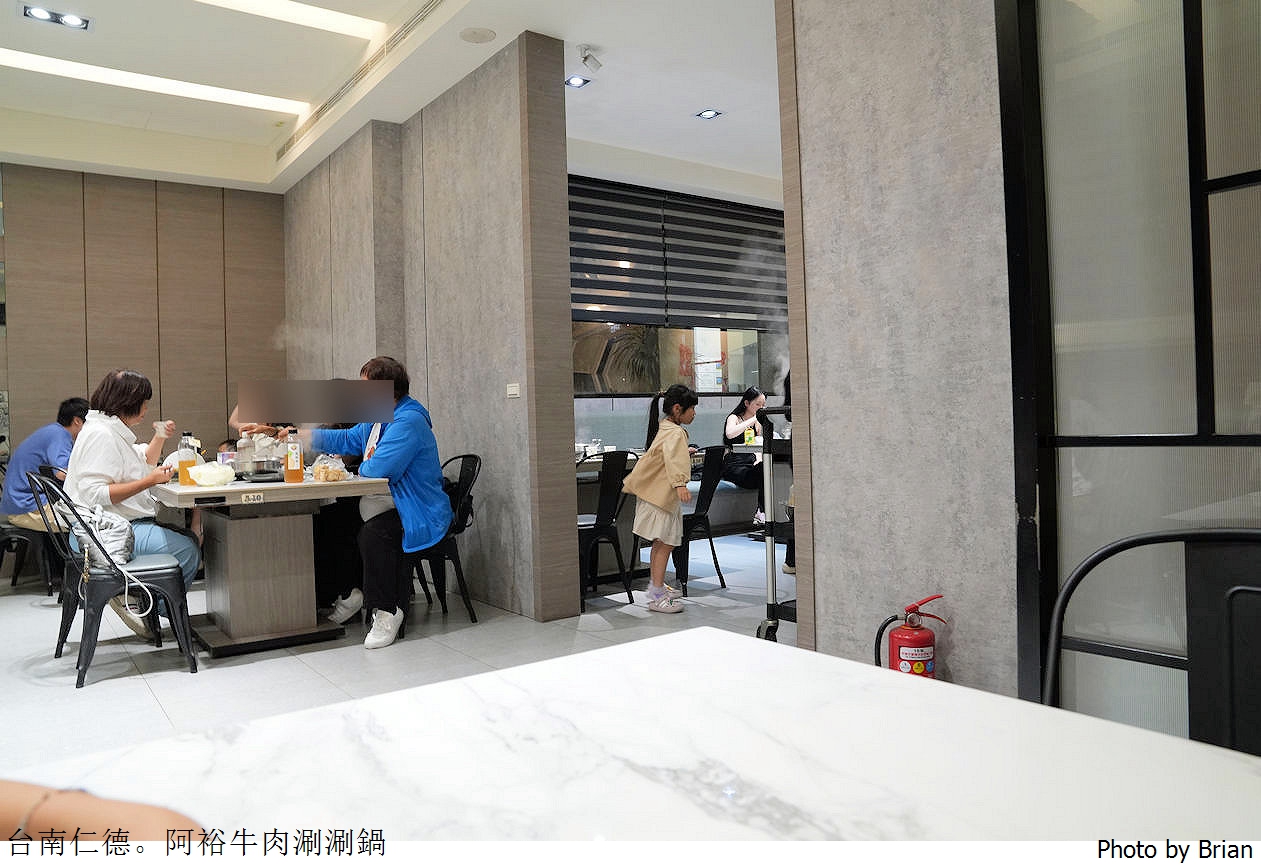 台南仁德阿裕牛肉涮涮鍋(崑崙店)。米其林推薦超人氣台南溫體牛肉火鍋